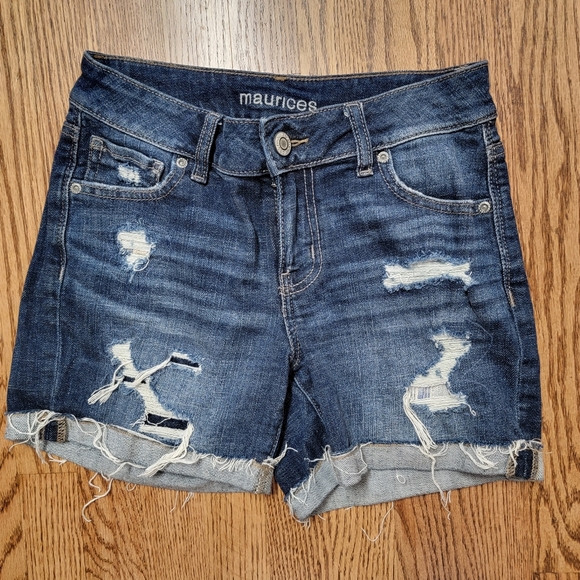 Maurices Distressed Demin Shorts - Picture 5 of 5